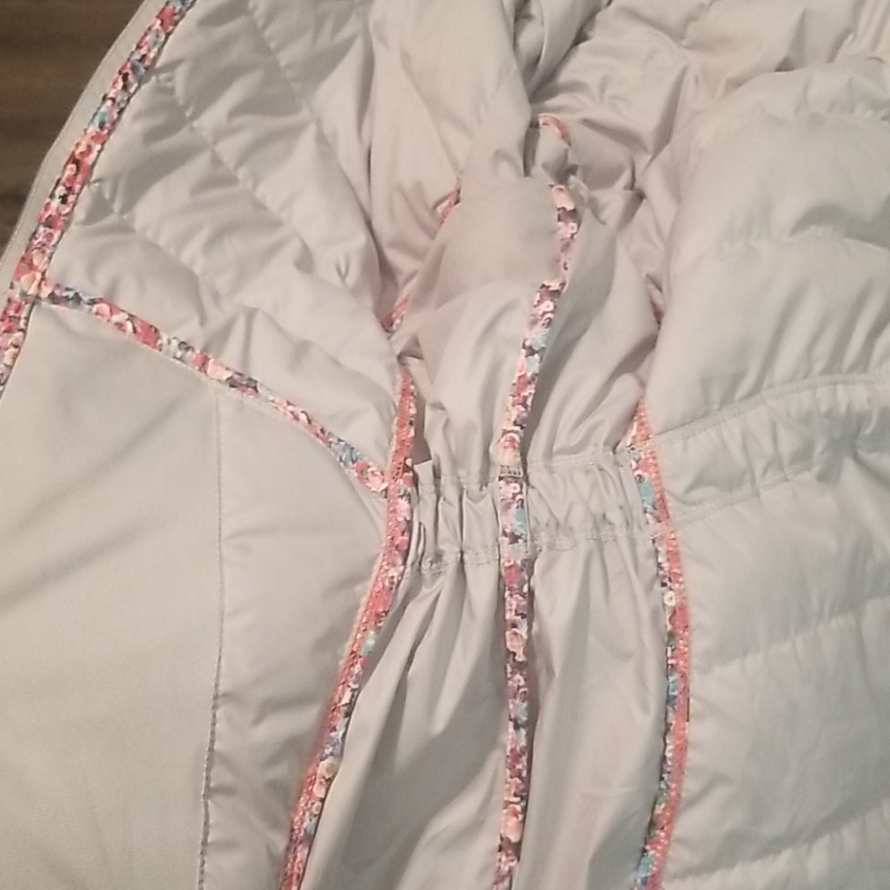Lululemon down puffer jacket - Picture 9 of 10